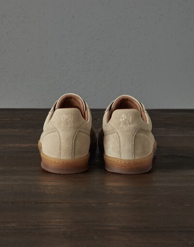 Sneakers - Back view