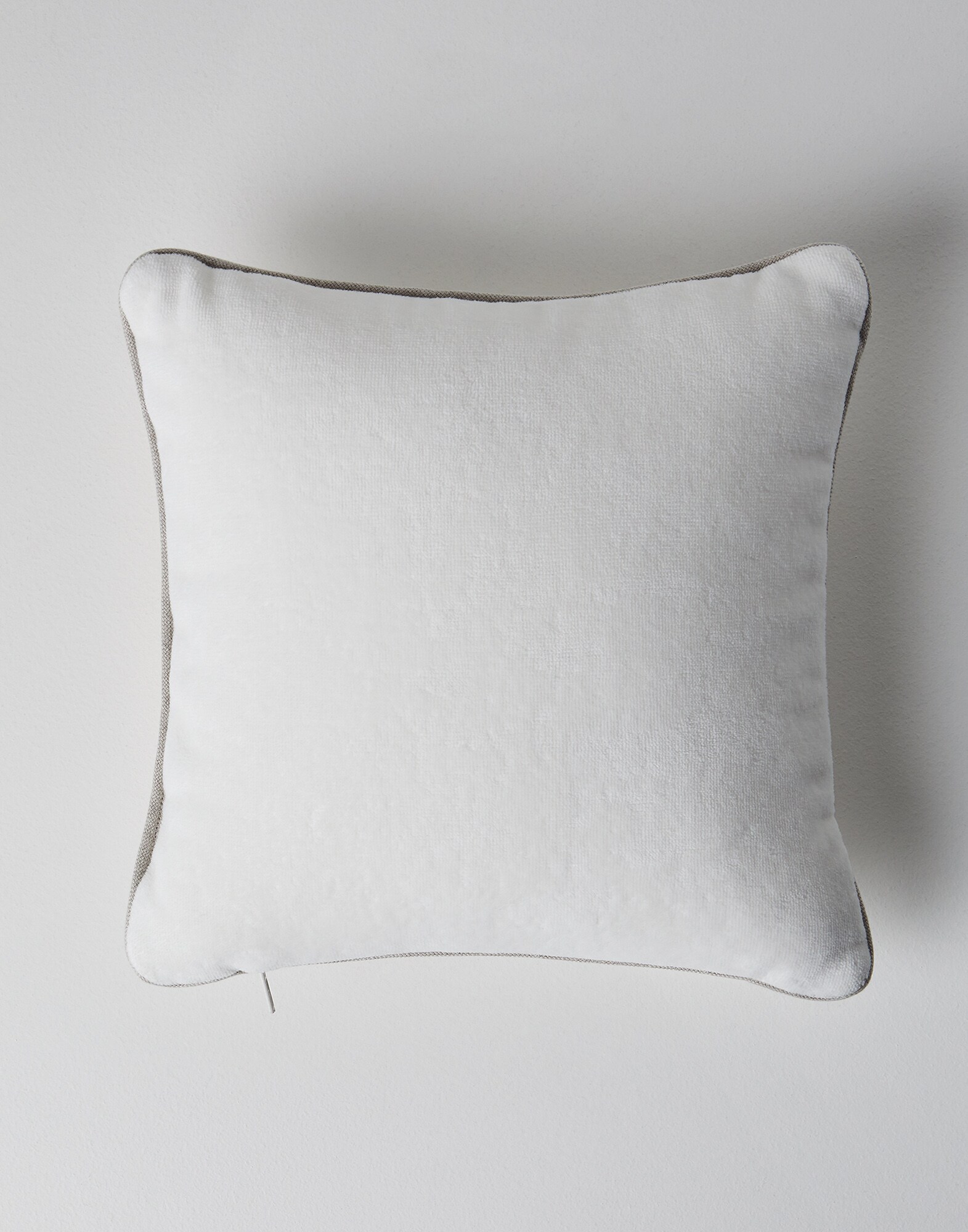 Blankets & Cushions - Back view