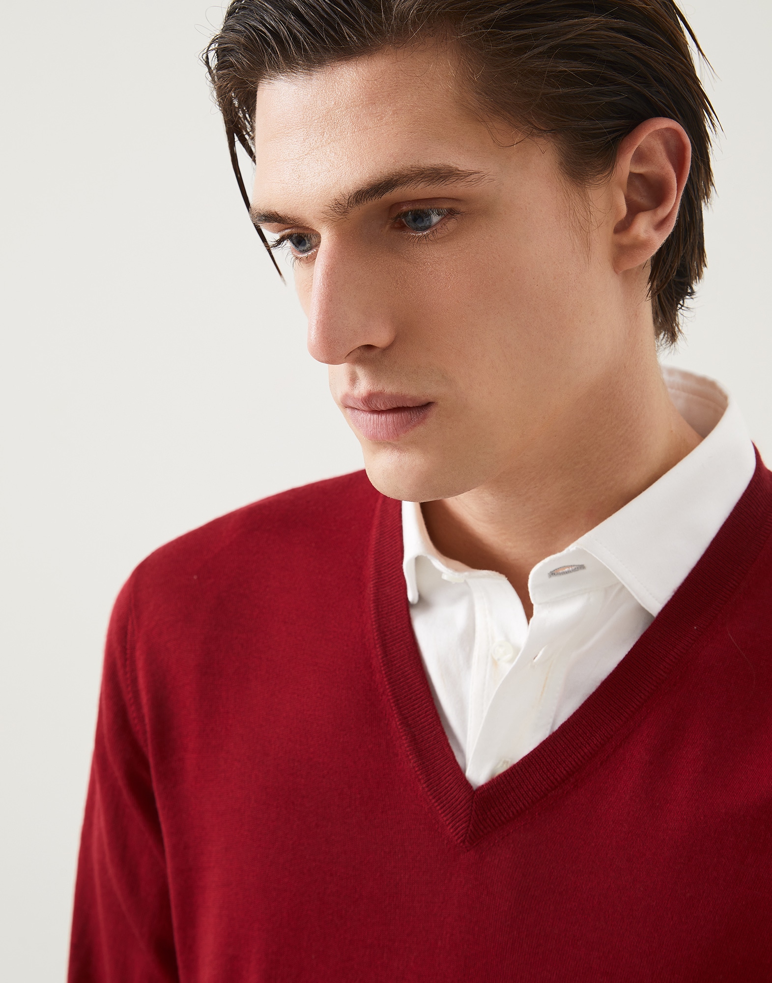 V-neck - Detail view