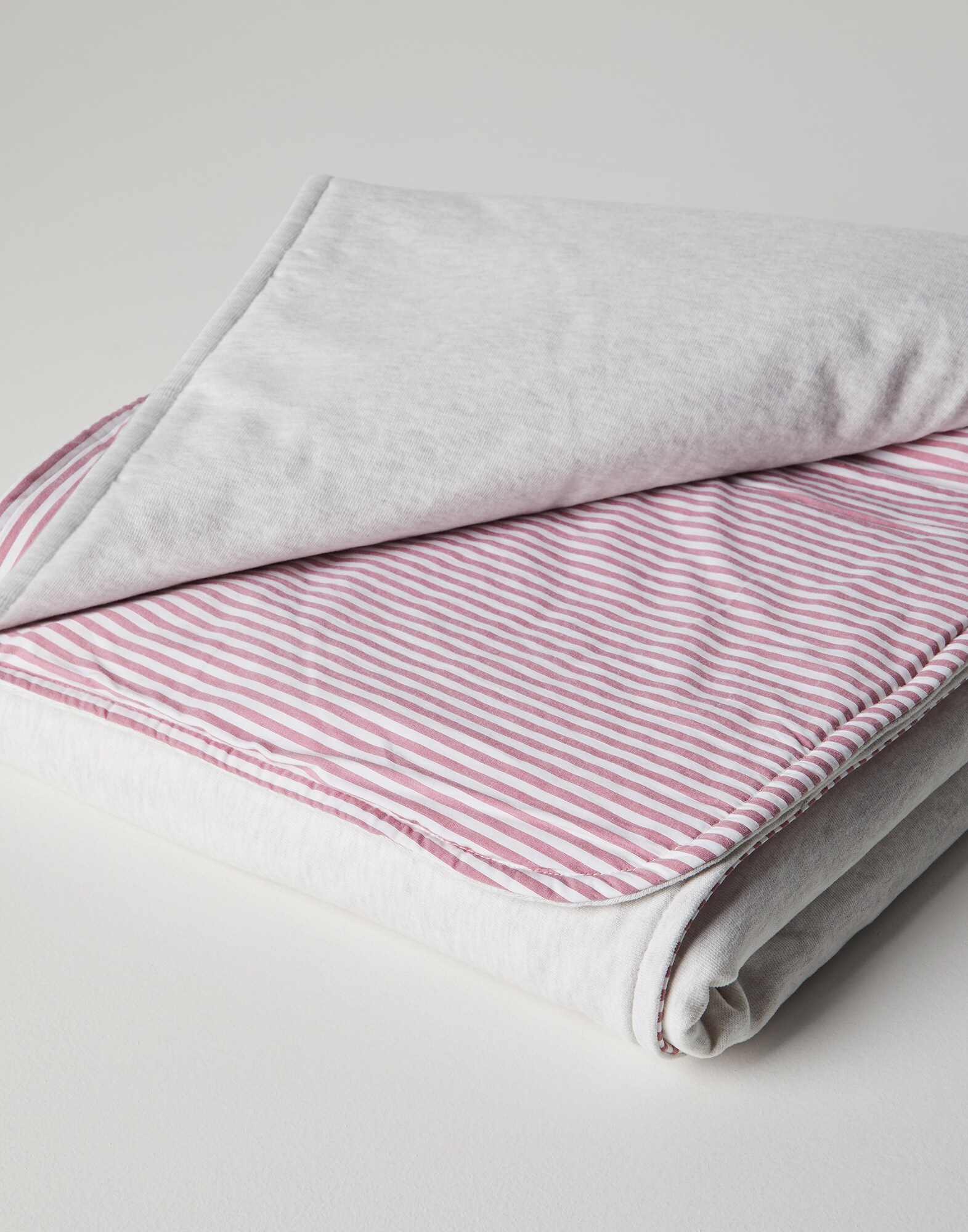 Blankets & Cushions - Back view