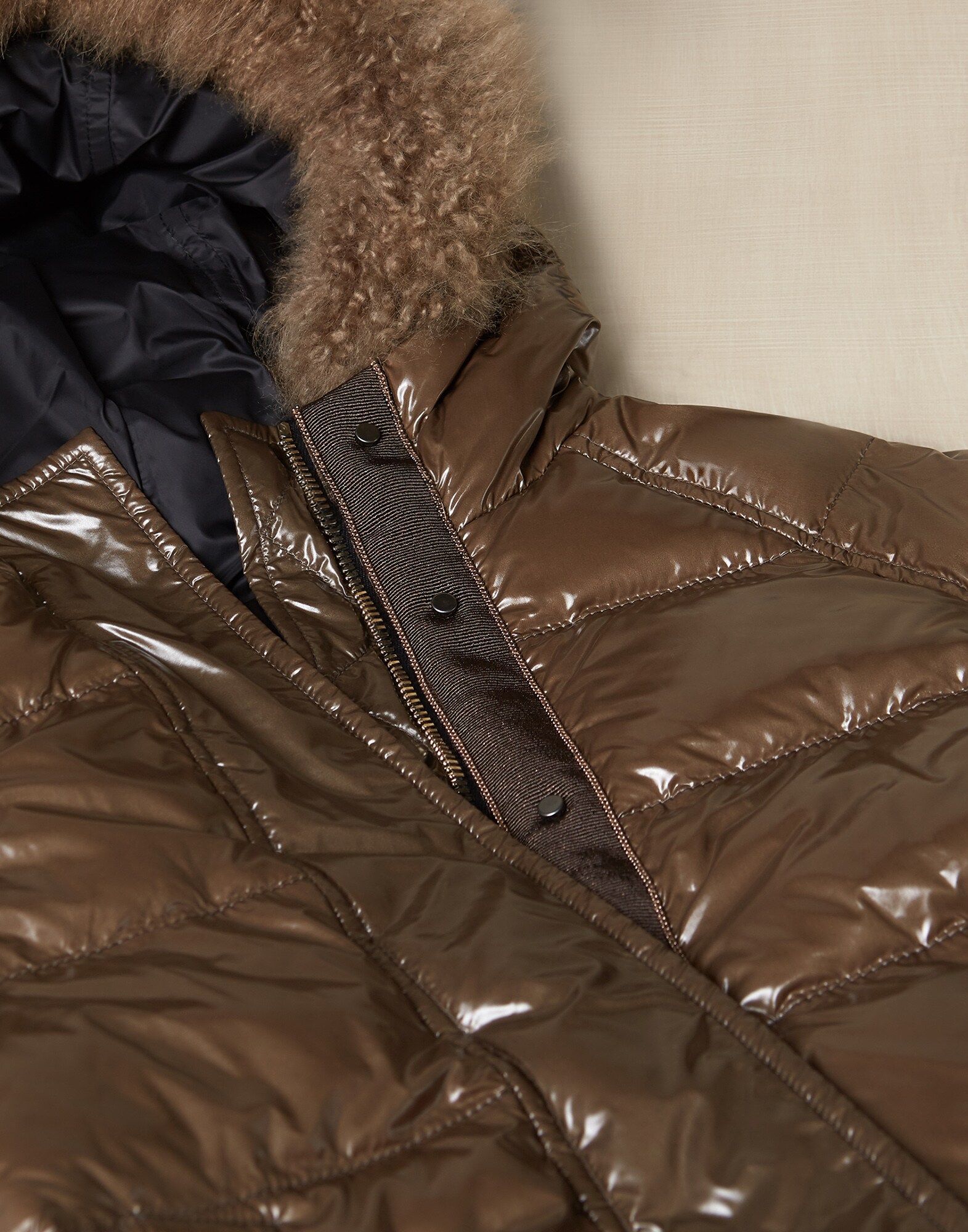 Down Jacket - Detail view