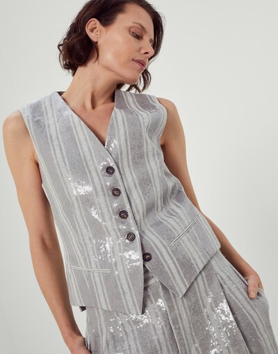 Vest - Editorial view