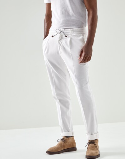Pleated - Front view