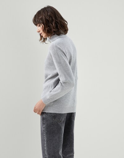 Turtleneck - Back view