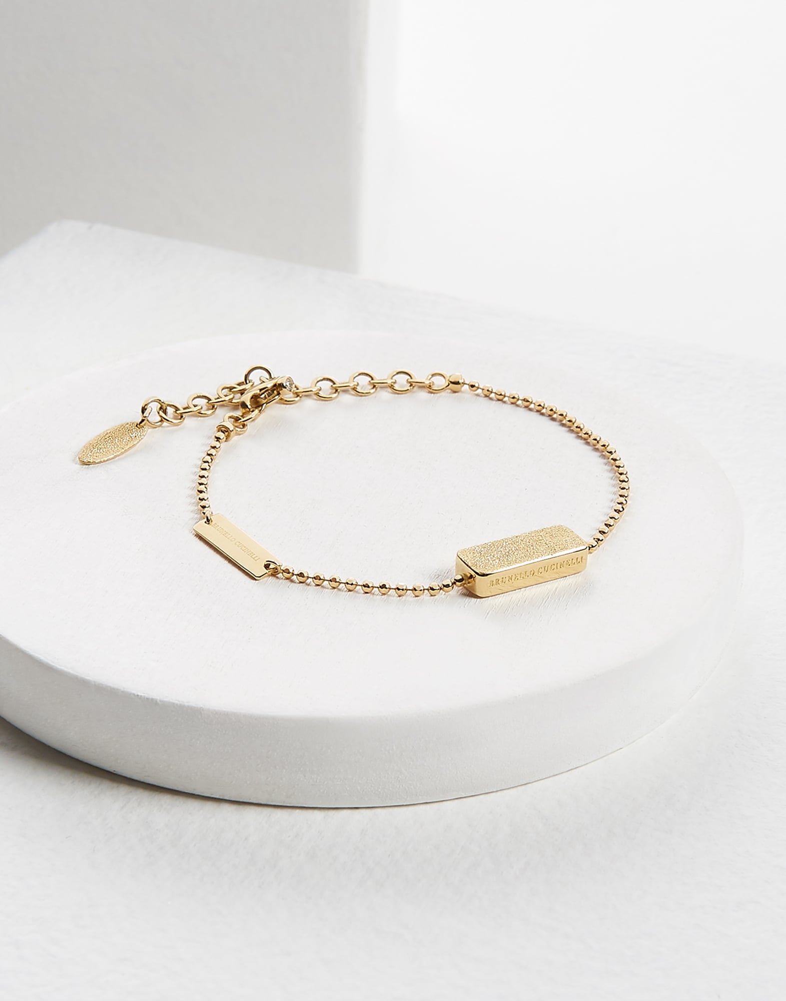 18K Gold bracelet with Diamond