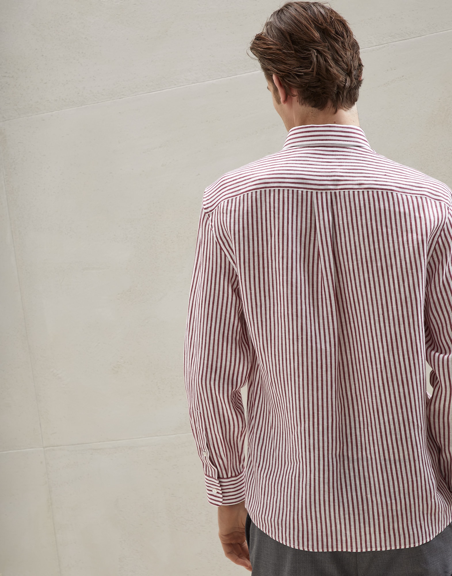 Loose - Back view