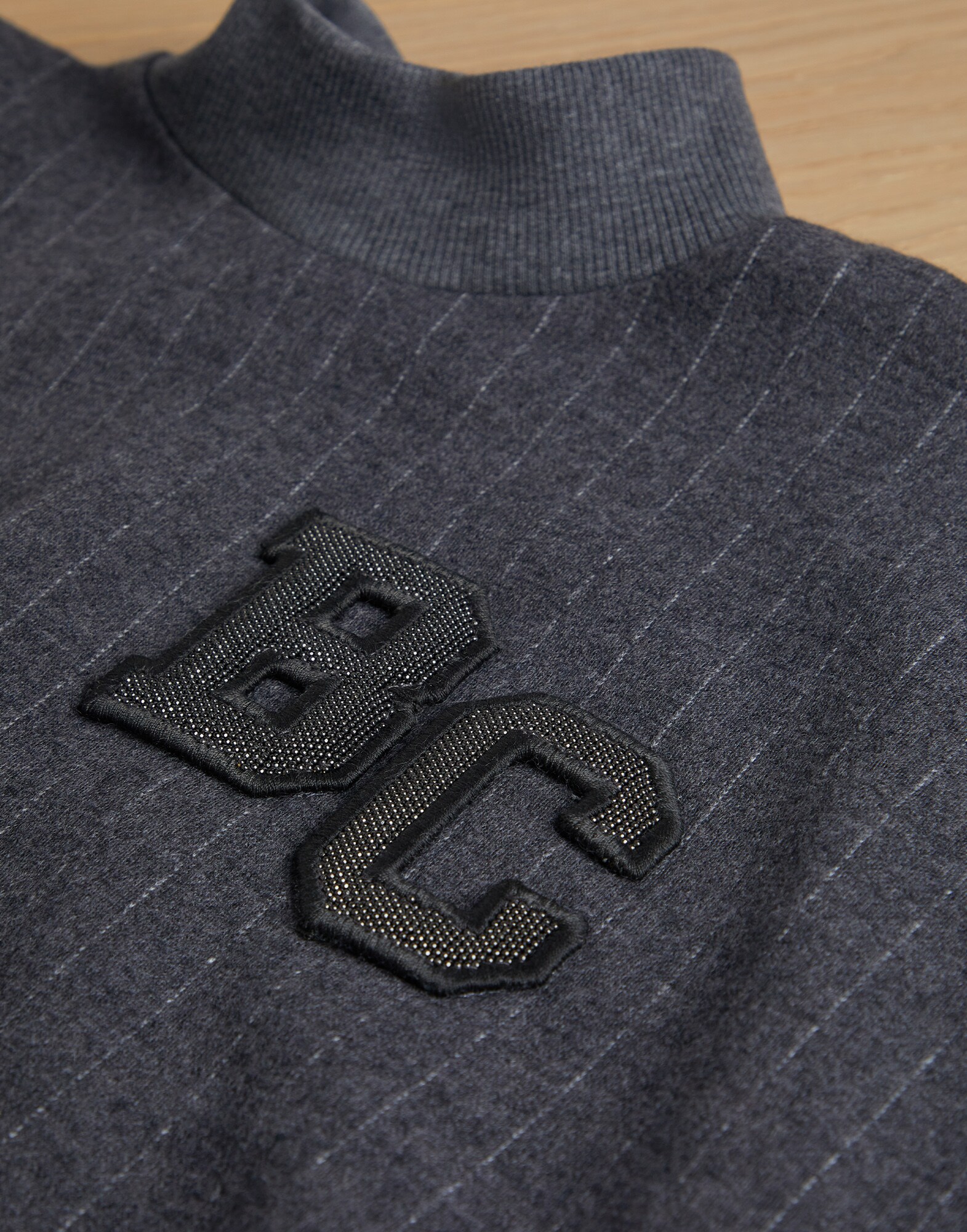 Topwear - Detail view