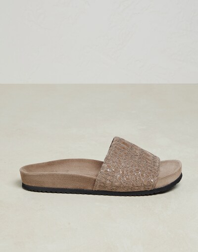 Slides - Full look