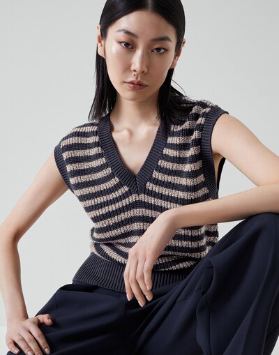 Knitted Top - Editorial view