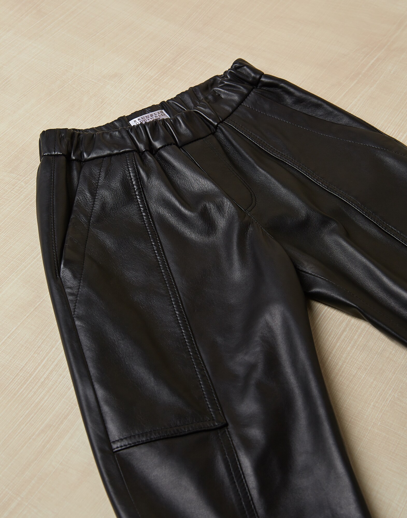 Trousers - Detail view