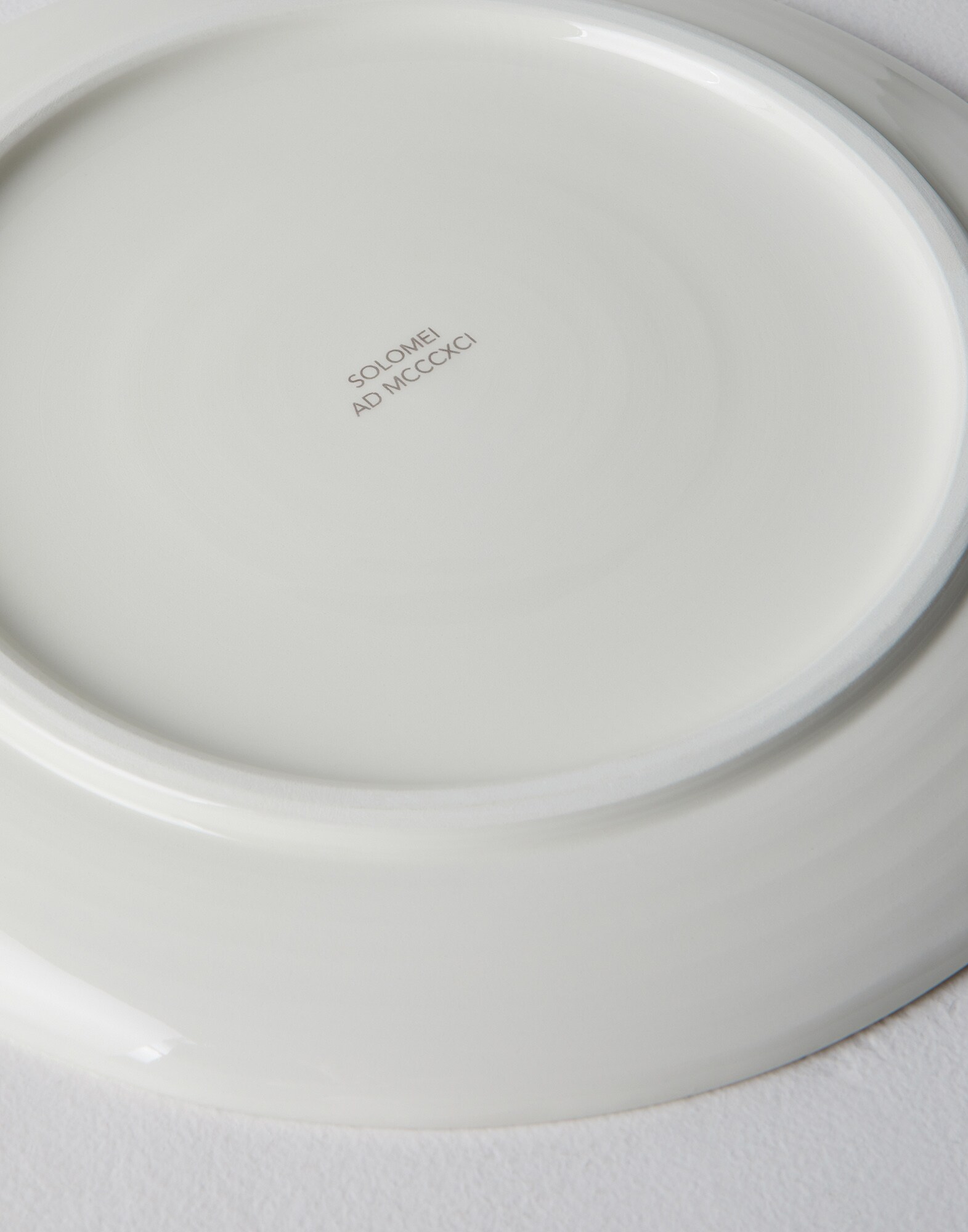 Dinnerware - Detail view