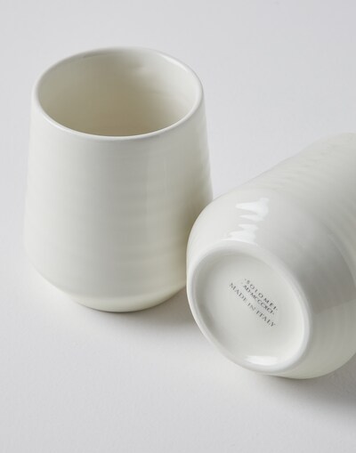 Dinnerware - Detail view