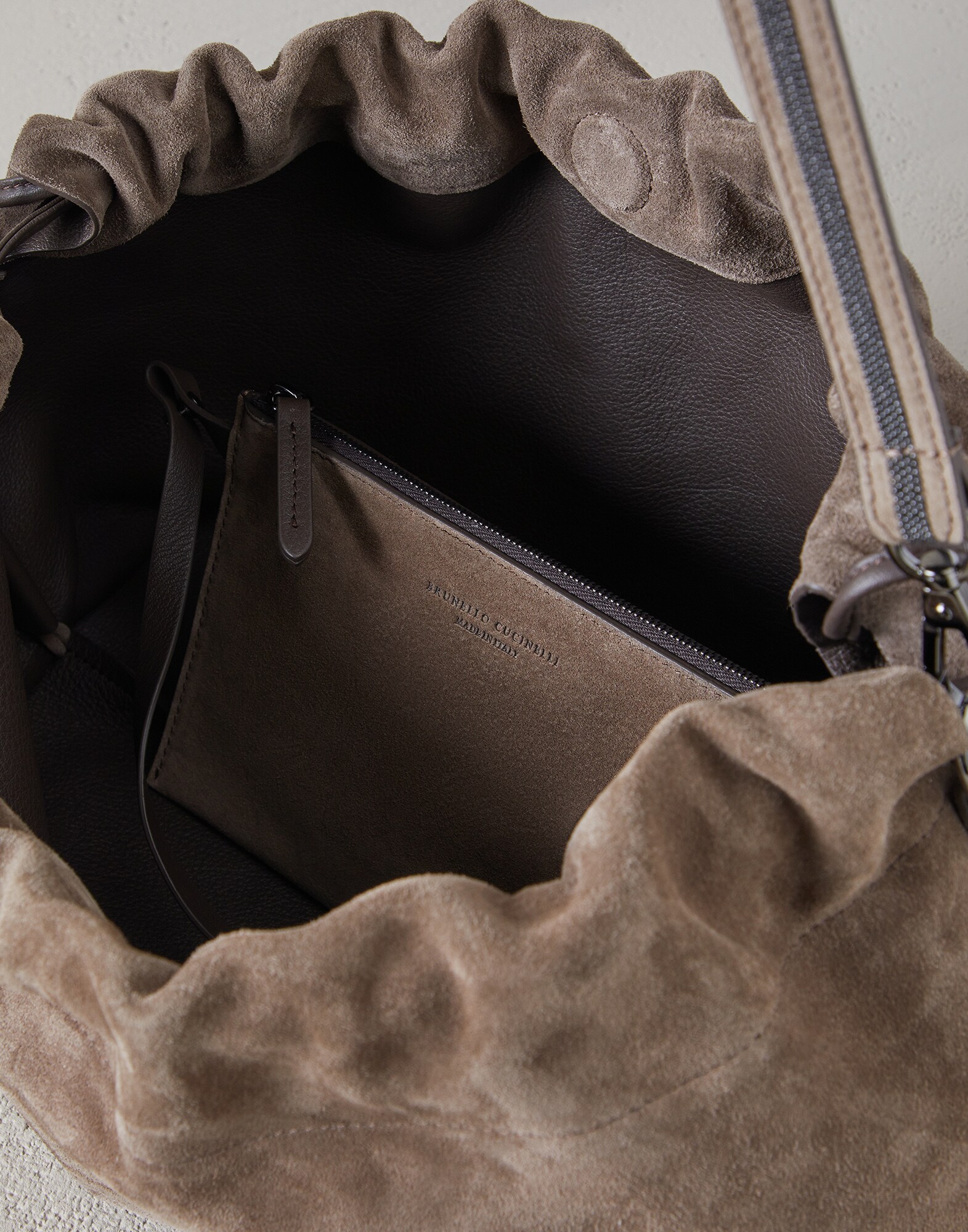 Crossbody Bag - Full look
