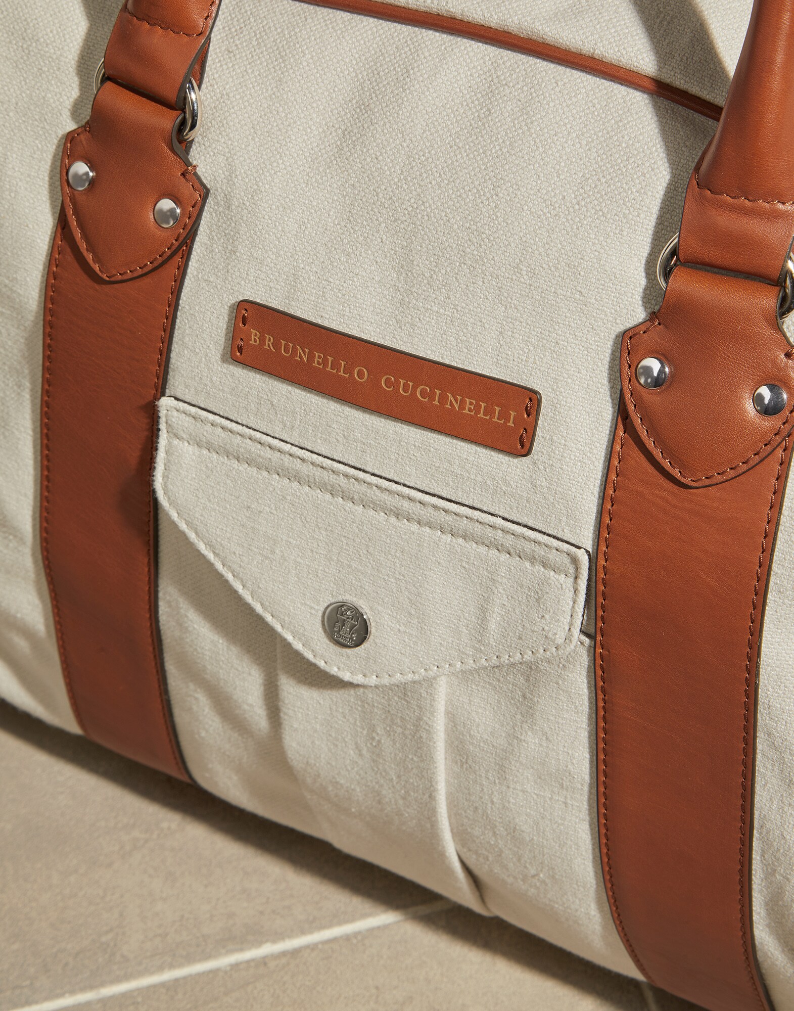 Travel Bag - Detail view