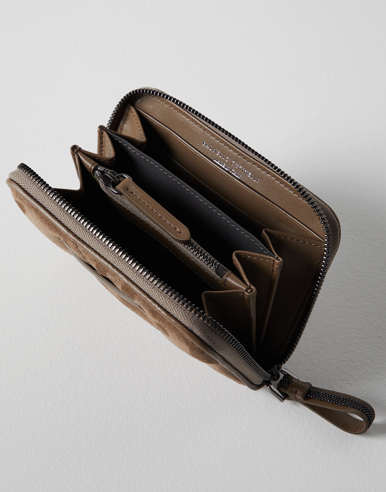 Wallet - Full look