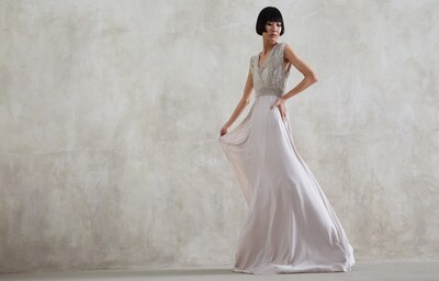Gown - Horizontal view
