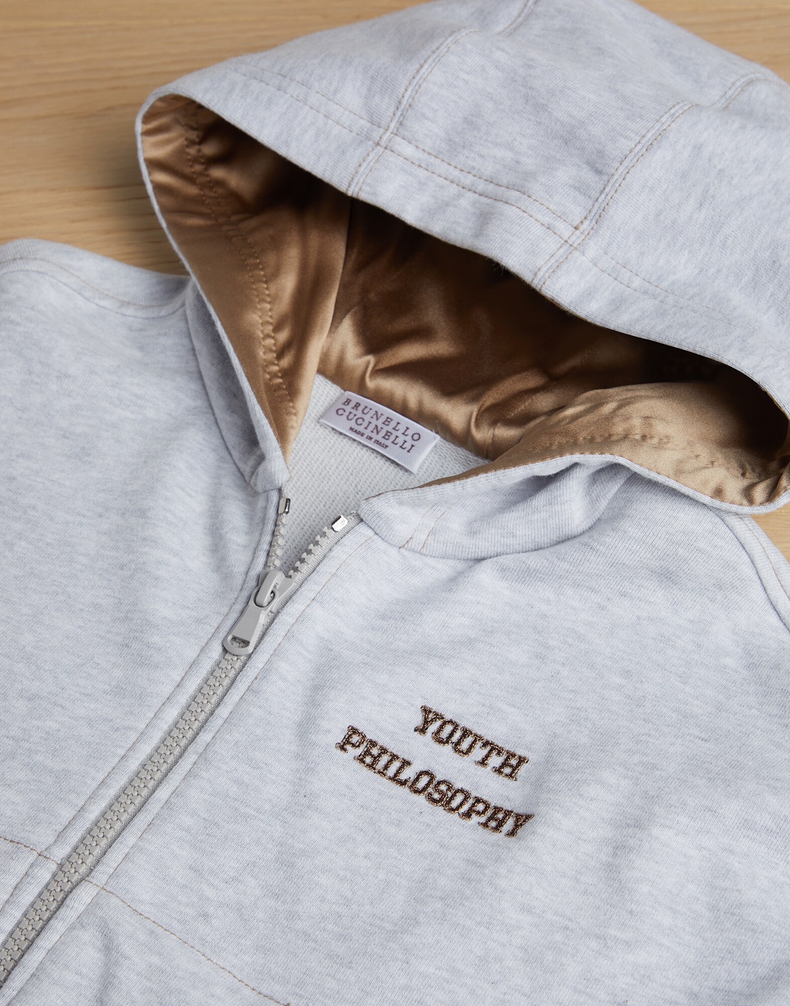 Topwear - Detail view