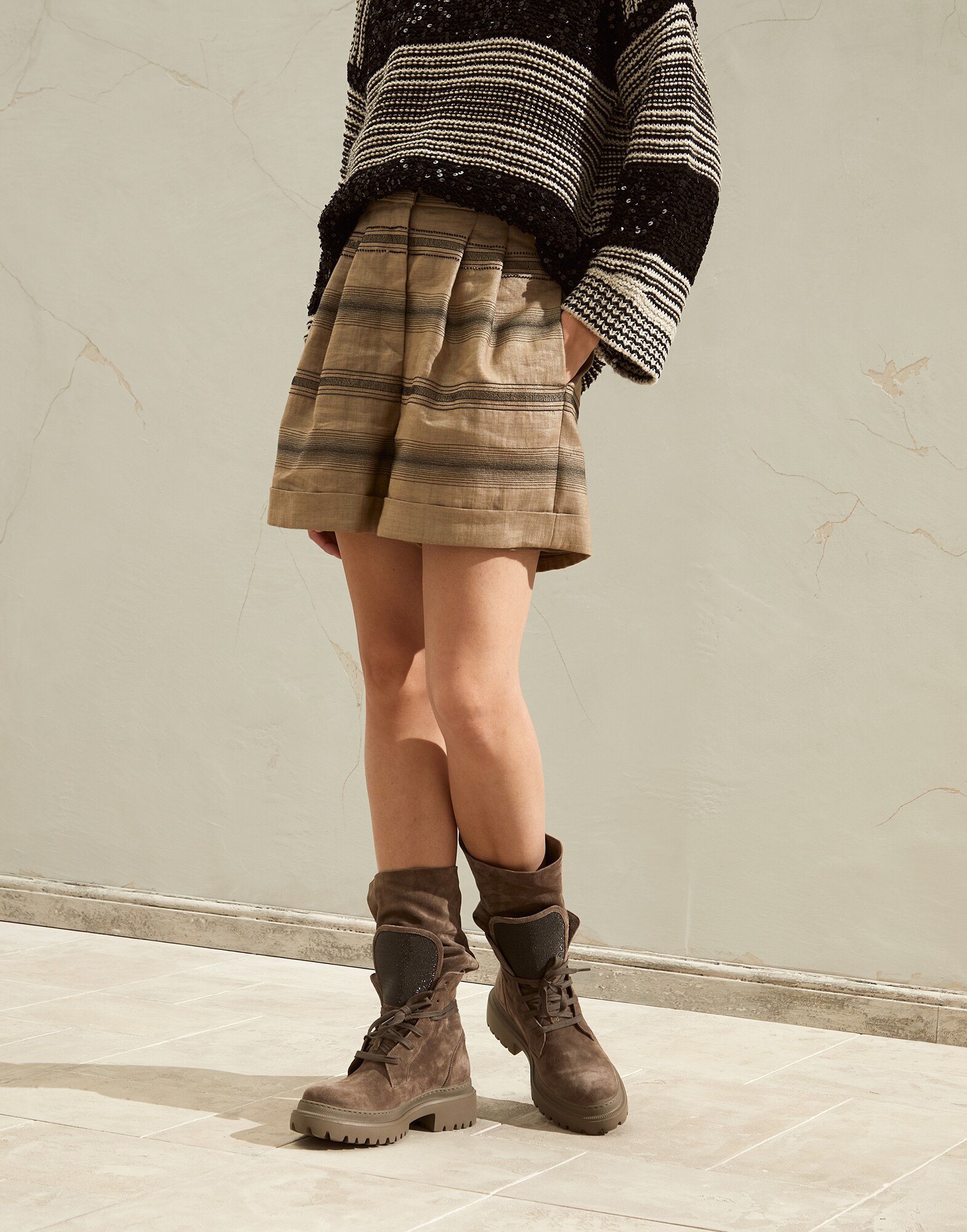 Bermuda & Shorts - Front view