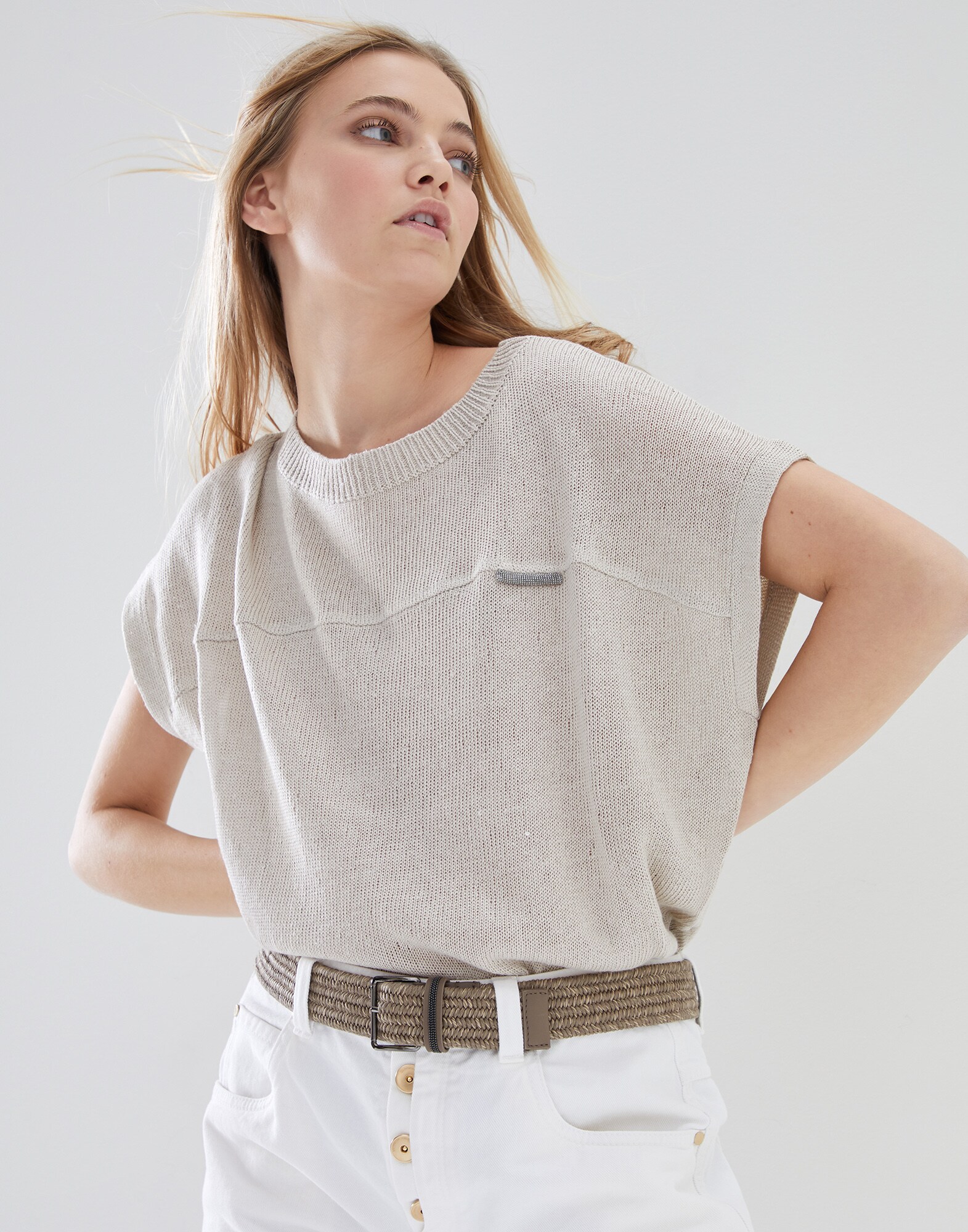 Crewneck - Editorial view
