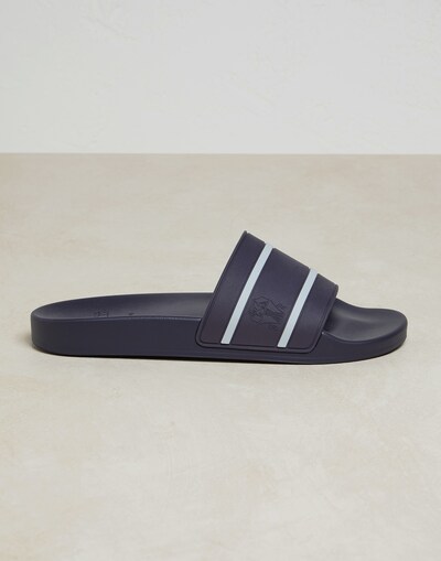 Slides - Full look