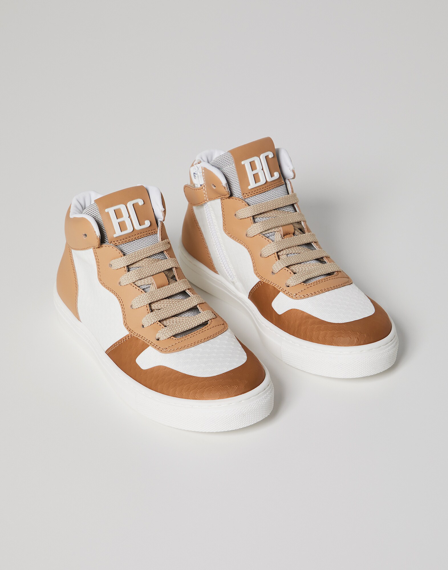 Sneakers - Front view