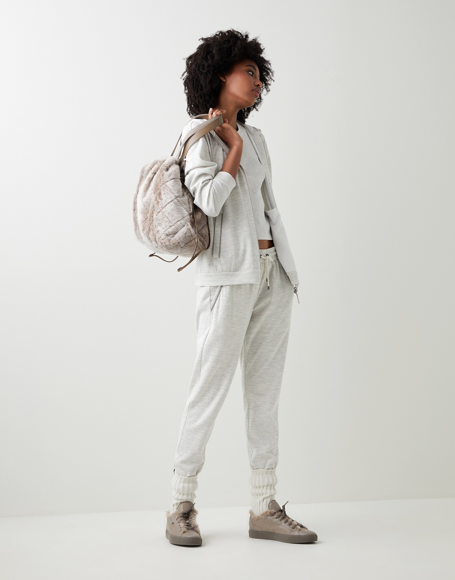 Sweatshirt - Full look