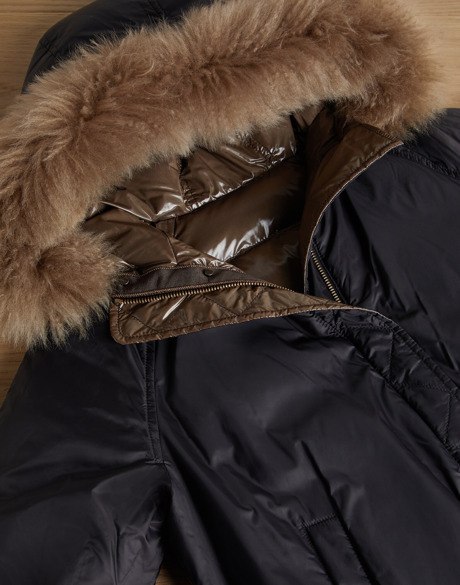 Down Jacket - Detail view