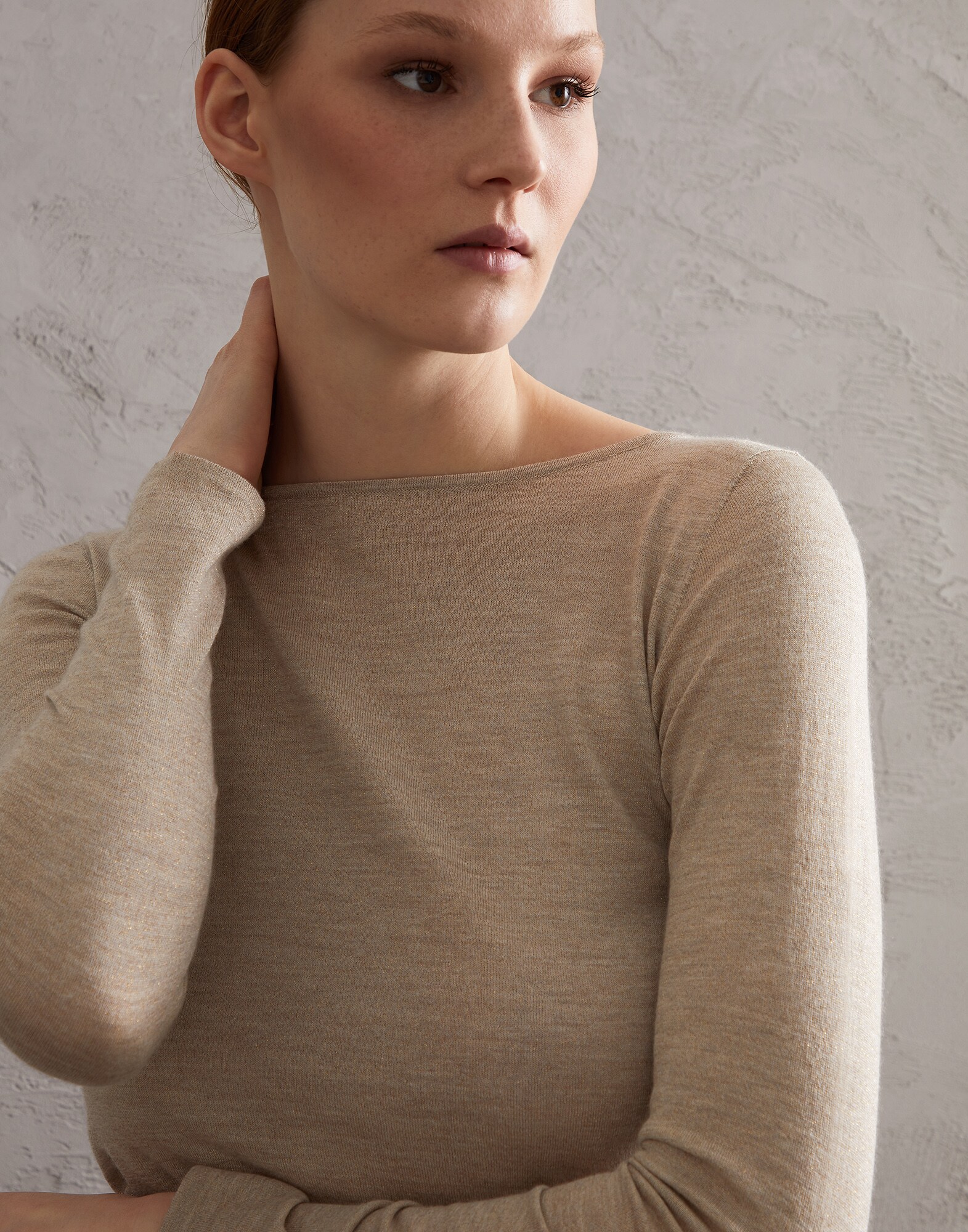 Scoop Neck - Detail view