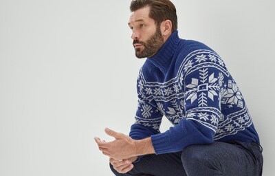 Turtleneck - Horizontal view