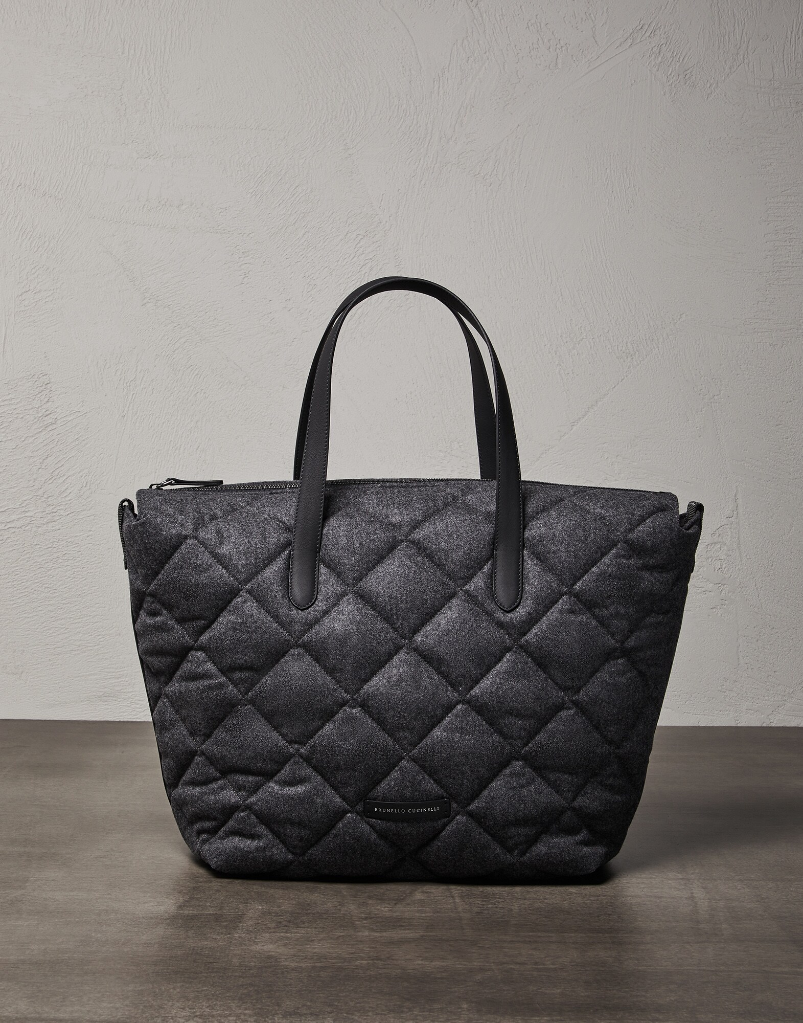 Shopper - Front view