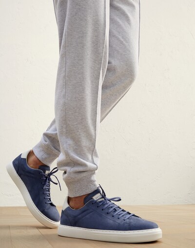Sneakers - Editorial view