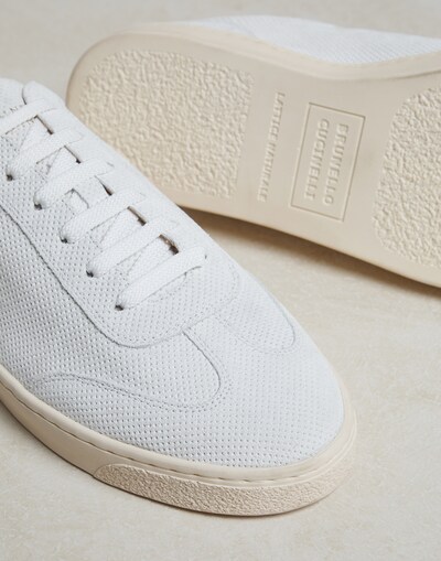 Sneakers - Detail view