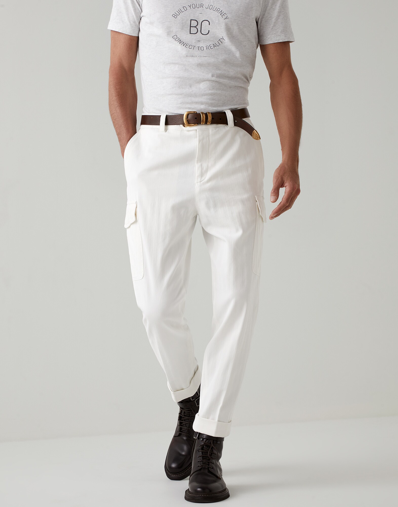 Leisure fit trousers with cargo pockets Snow Man - Brunello Cucinelli