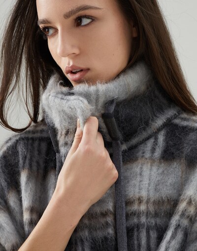 Knit Outerwear - Detail view