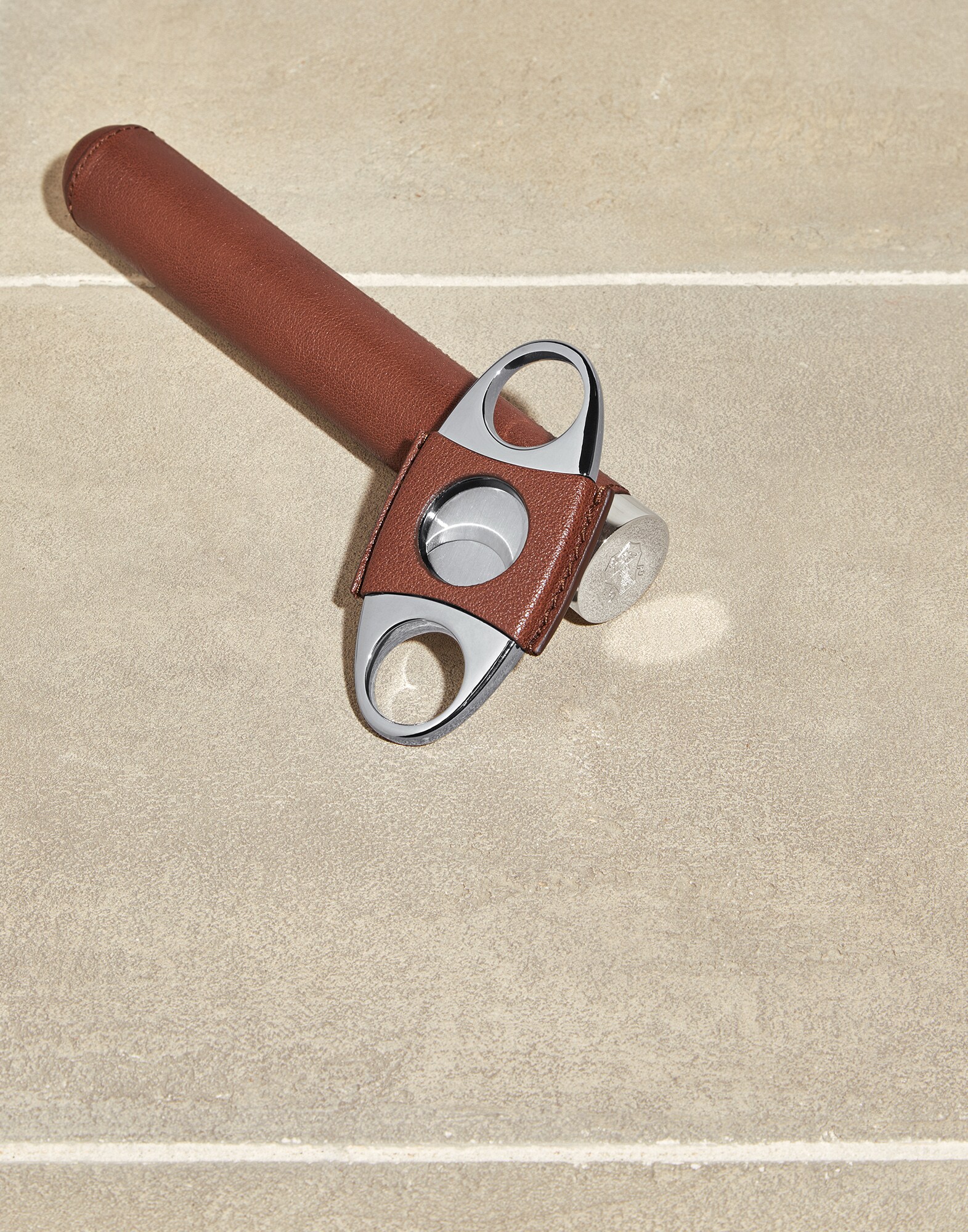 Cigar Cutter - Full look