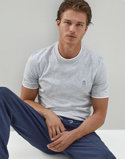 T-Shirt - Editorial view