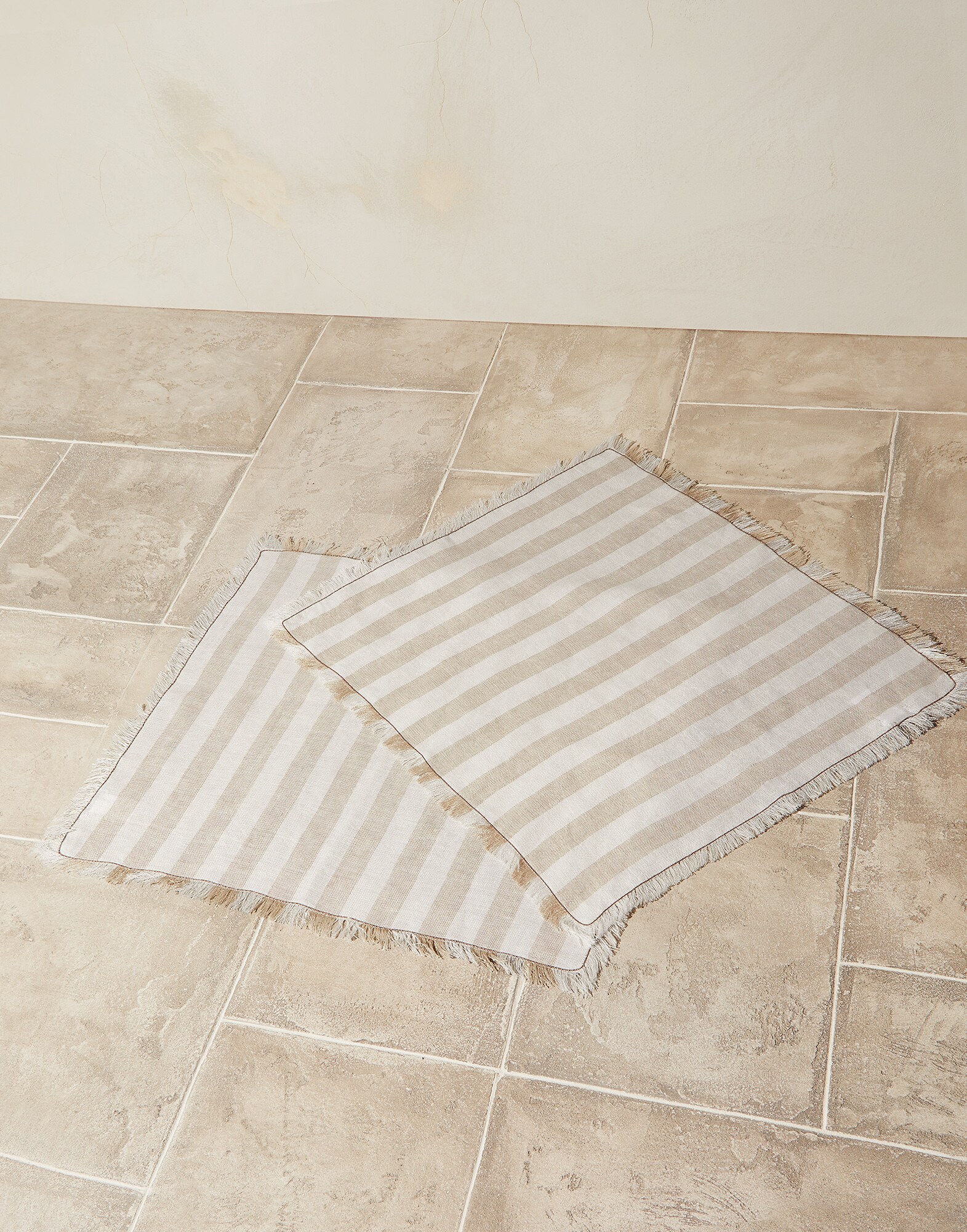 Place Mats - Front view