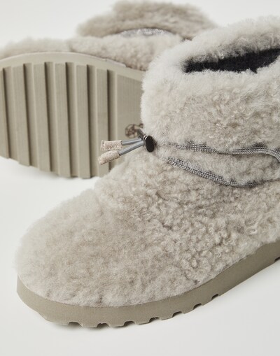 Boots - Detail view