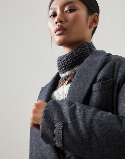 Down Jacket - Detail view