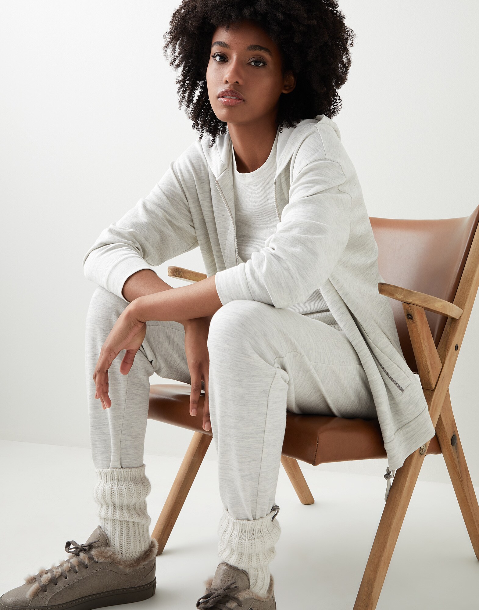 Sweatshirt - Editorial view