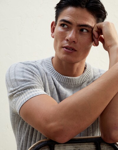 Crewneck - Detail view
