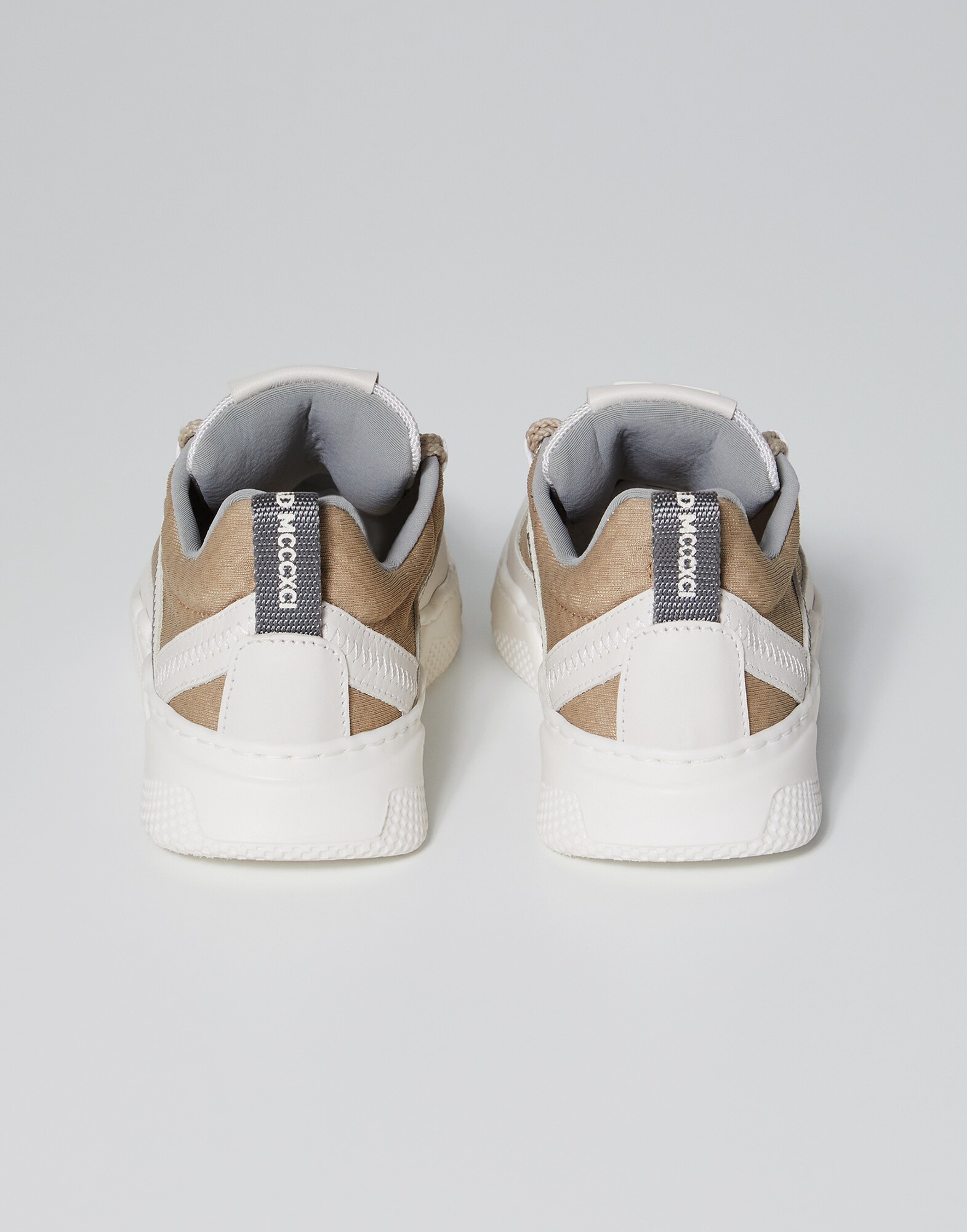 Sneakers - Back view