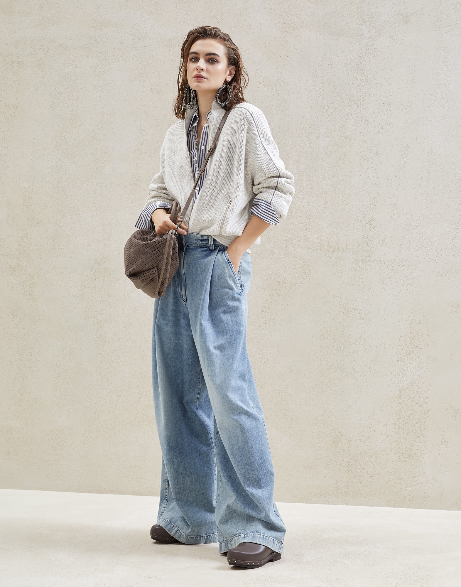 Sweatshirt - Full look