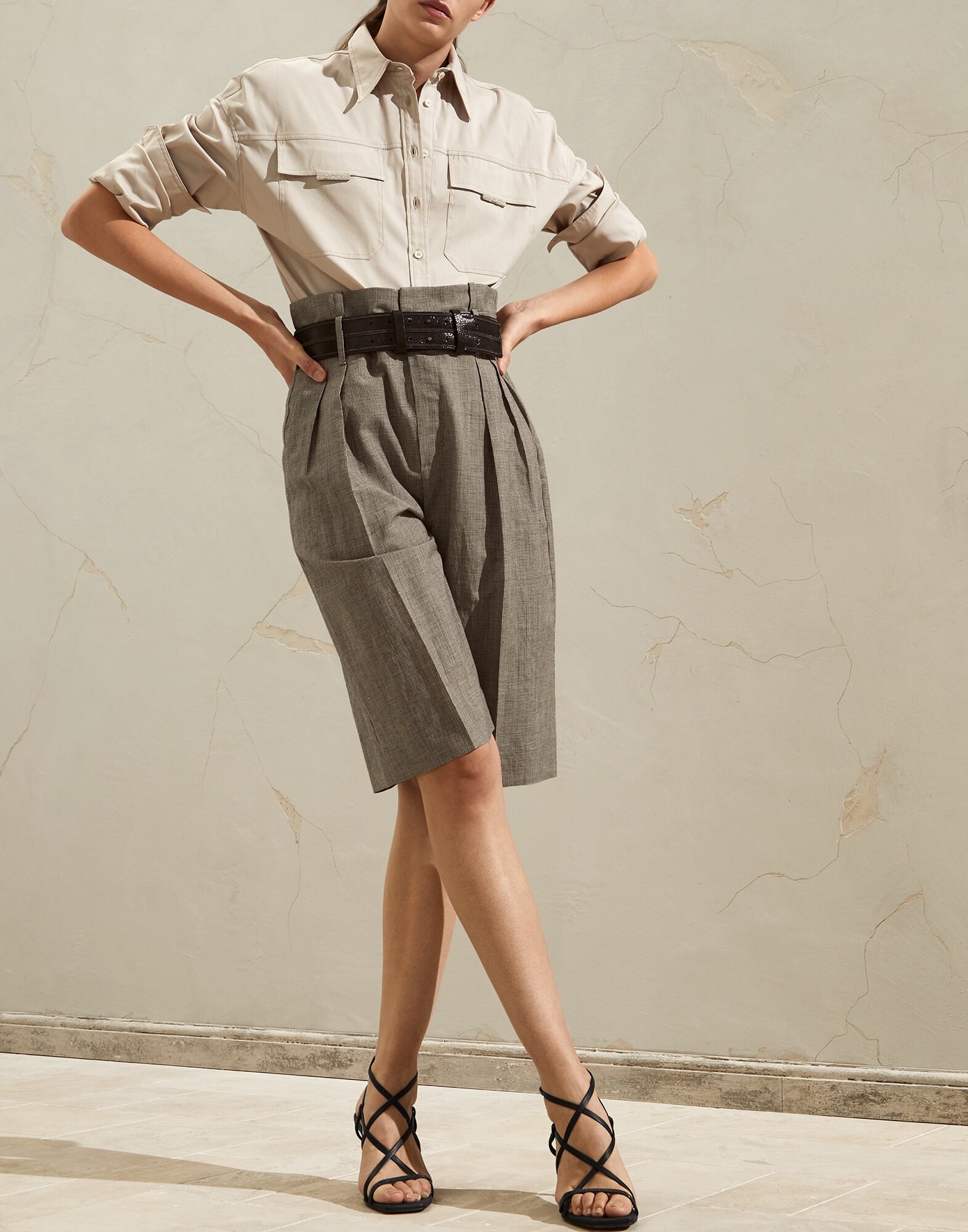高跟鞋 - Editorial
