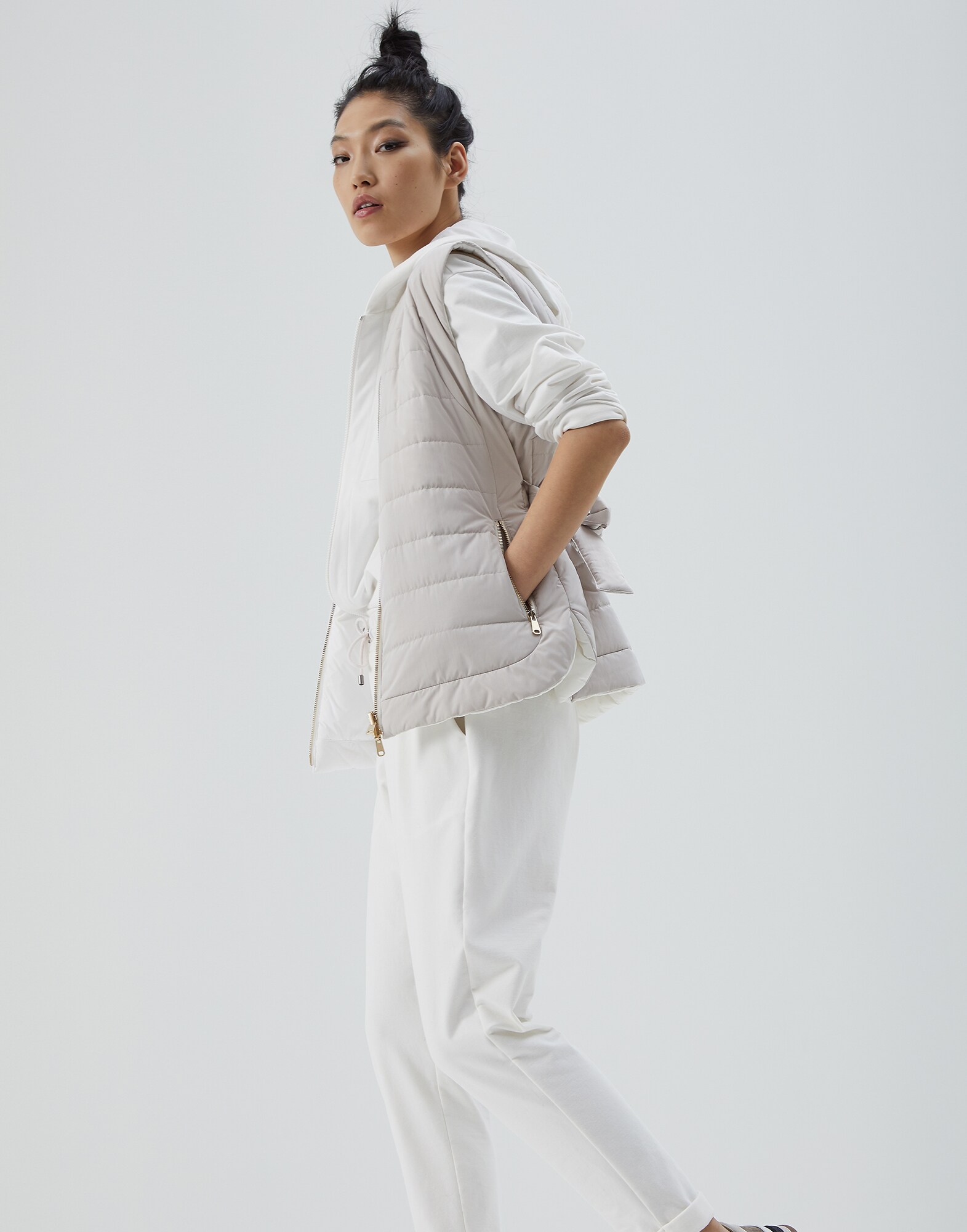 羽绒背心 - Editorial