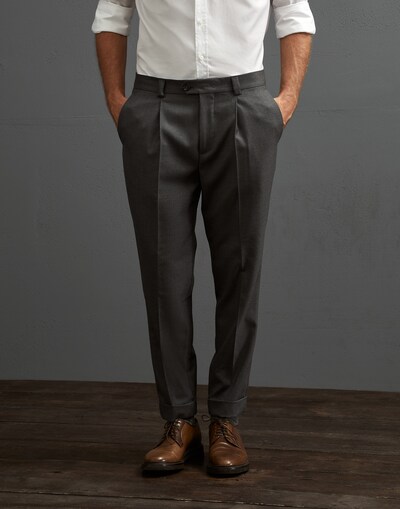 Leisure fit trousers with pleats Grey Man -
                        Brunello Cucinelli
                    