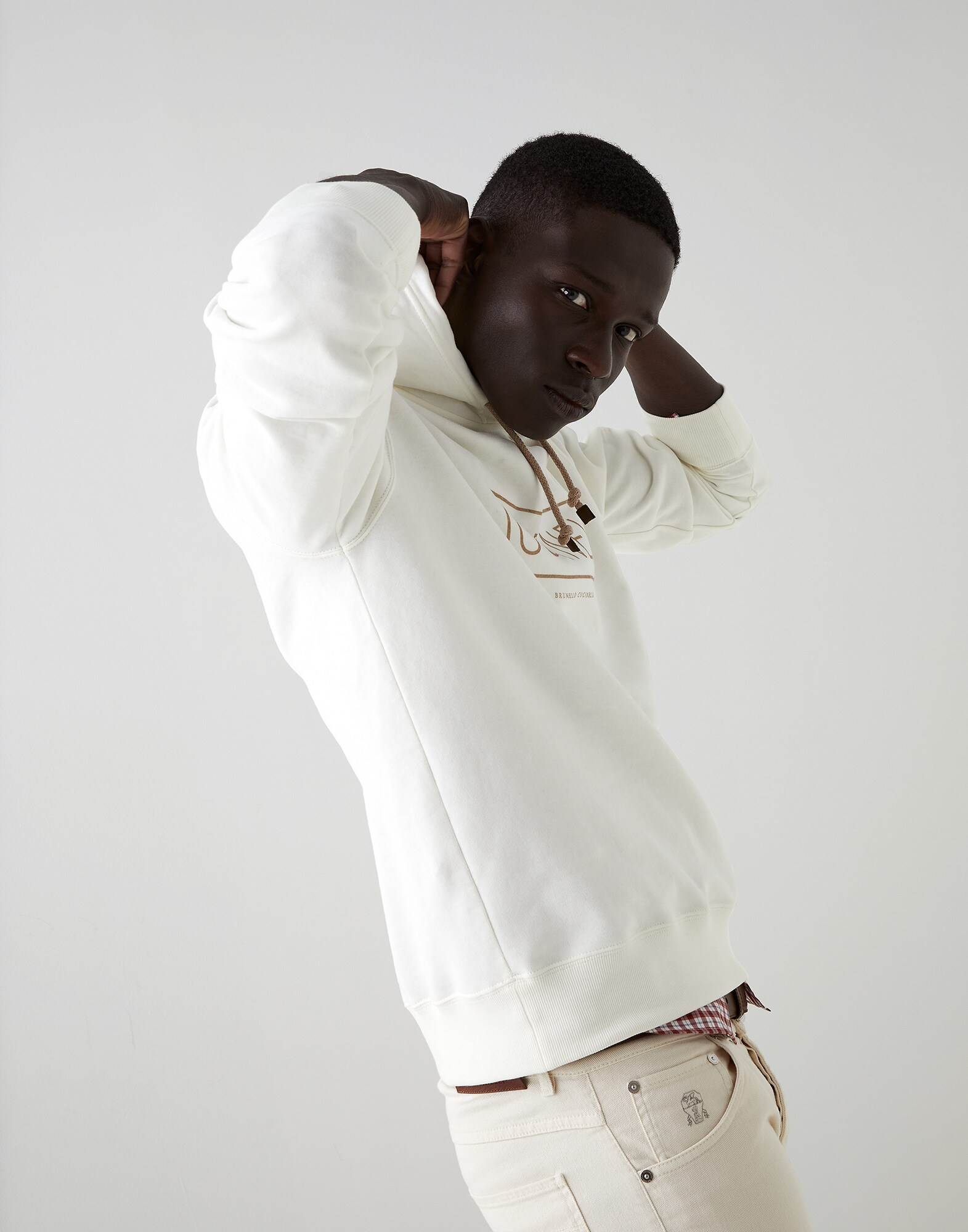 Sweatshirt - Editorial view