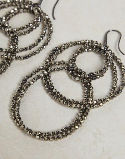 Earrings - Detail view
