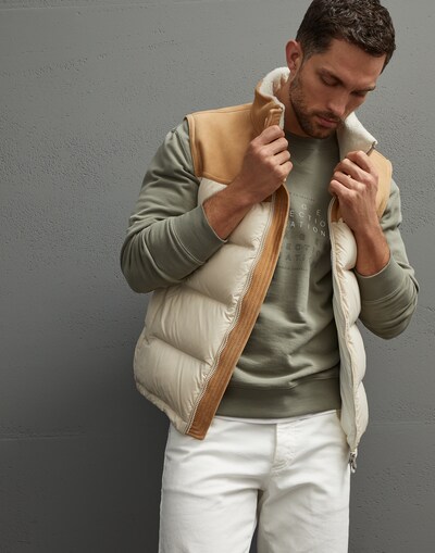 Sweatshirt - Editorial view