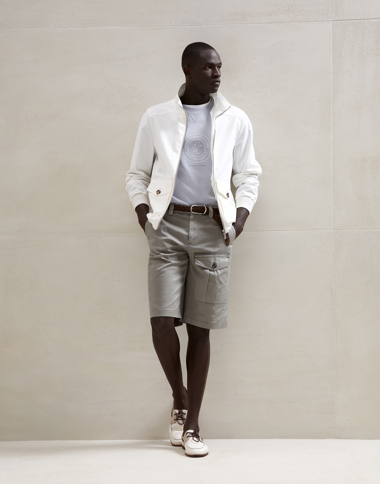 Short Sleeve T-Shirt - Full look